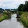 The bridge carries a farm track which becomes a cul-de-sac a short distance to the right. by Peter Stockdale – 17 June 2018
